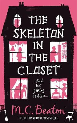 Beaton, M C BARGAIN FICTION PAPERBACK The Skeleton in the Closet [2011] paperback